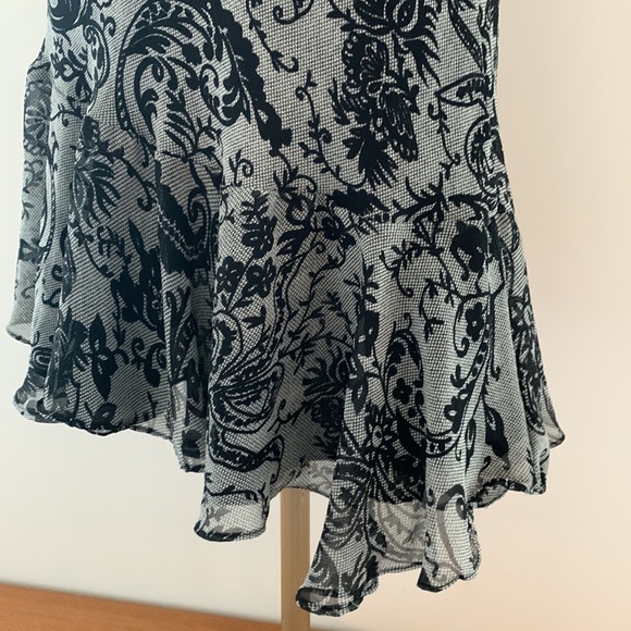 MISS B Black & Grey Paisley one shoulder dress, ruffles & high-low hem. M - Picture 8 of 13